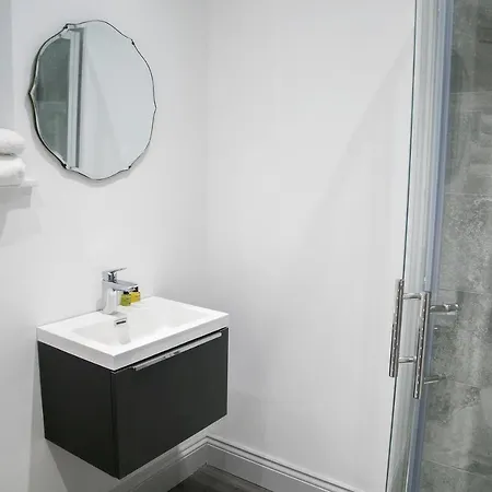 דירה Oswald House Deluxe 2 Bedroom הרוגייט