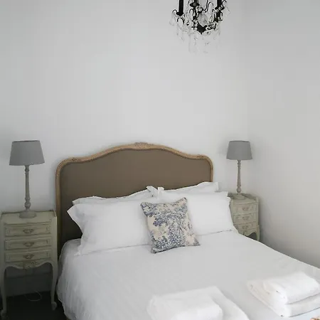 Oswald House Deluxe 2 Bedroom